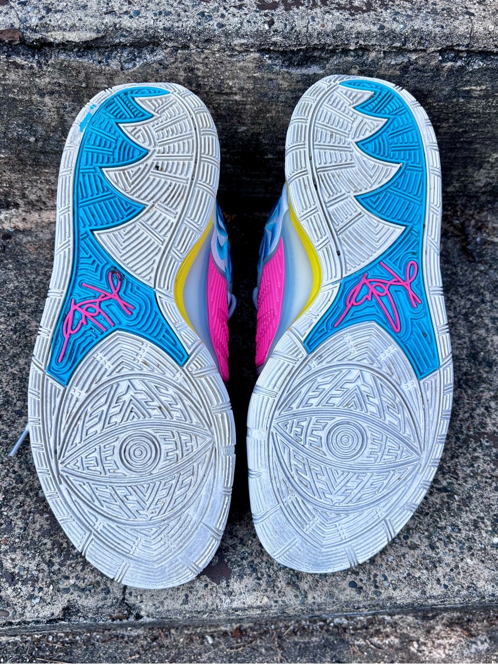 Nike Kyrie 6 'Neon Graffiti Size 12 - Picture 6 of 7